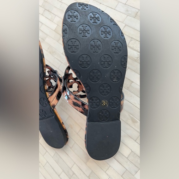 Tory Burch MILLER PRINTED PATENT SANDAL 7.5 Classic Leopard - Picture 9 of 12